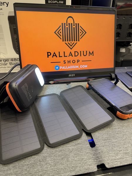 Противоударный Power Bank 26 800 mAh с 4 солнечными панелями, с фонарём Power Bank 26 800 mAh 4sol pan фото