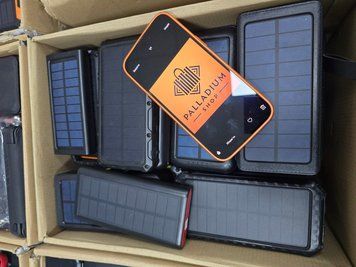 Power Bank 20 000 mAh с солнечной панелью, универсальный Power Bank 20 000 mAh sol pan фото